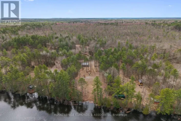 290 HENNESSY TRAIL, Whitewater Region