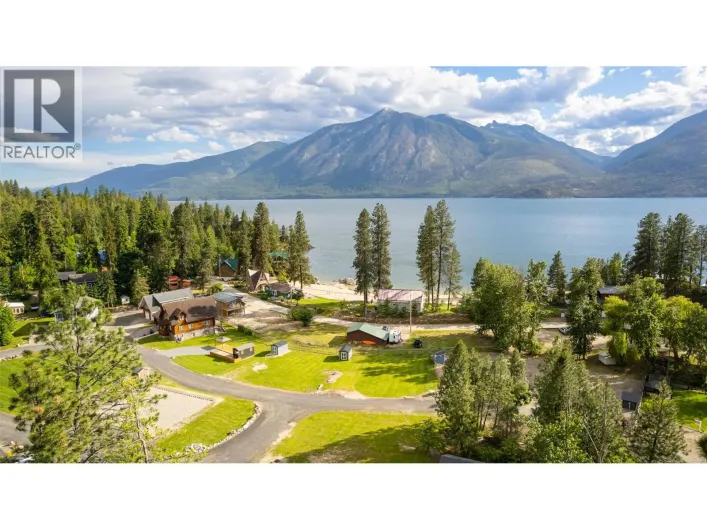 290 Laguna Crescent, Twin Bays