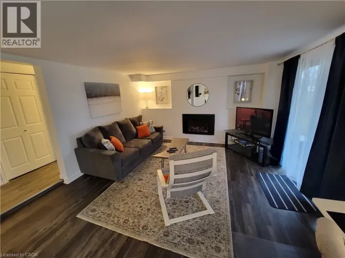 290 N FAIRWAY Road N Unit# B, Kitchener