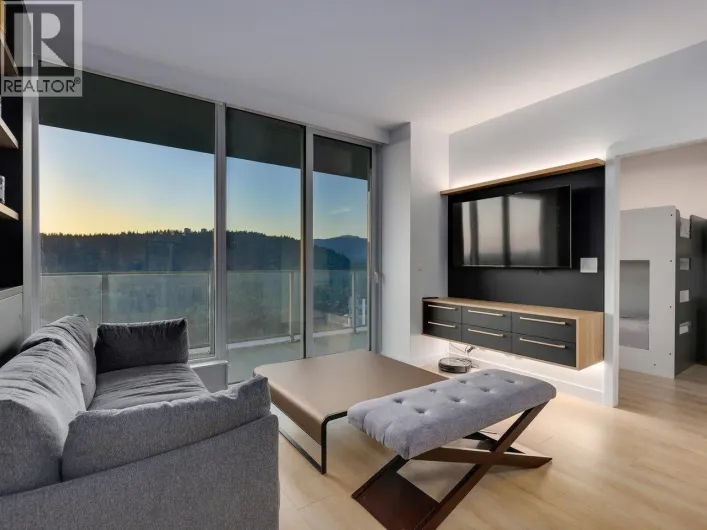 2902 567 CLARKE ROAD, Coquitlam