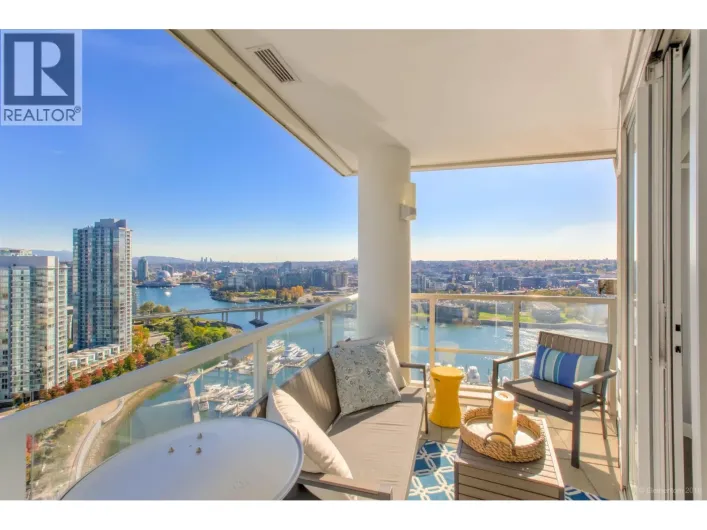 2903 1201 MARINASIDE CRESCENT, Vancouver