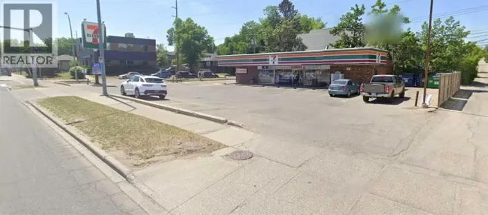 2903 Centre Street NW, Calgary