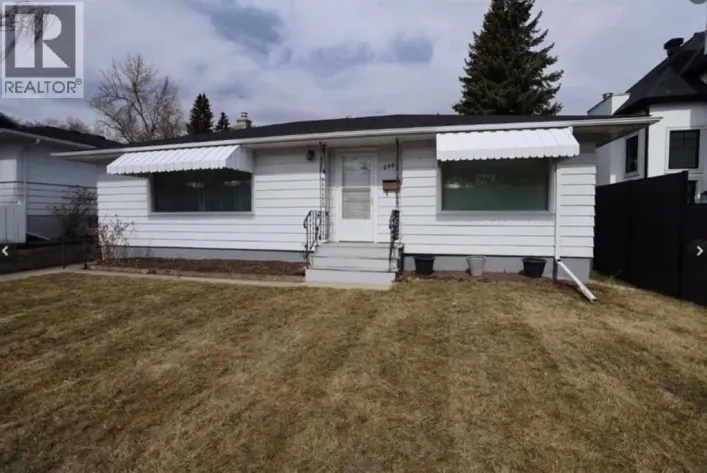 2908 13 Avenue NW, Calgary