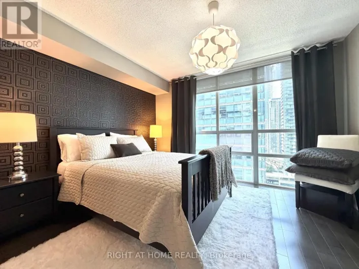 2910 - 30 GRAND TRUNK CRESCENT, Toronto