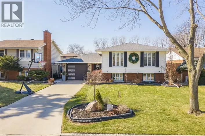 2915 BUTTERY COURT, Windsor