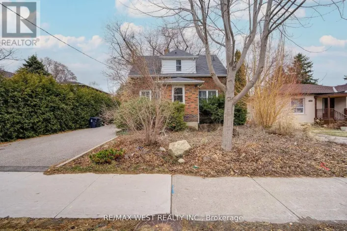 292 HORSHAM AVENUE, Toronto