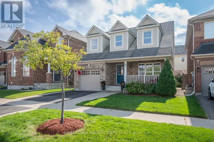 292 MCDOUGALL CROSS, Milton