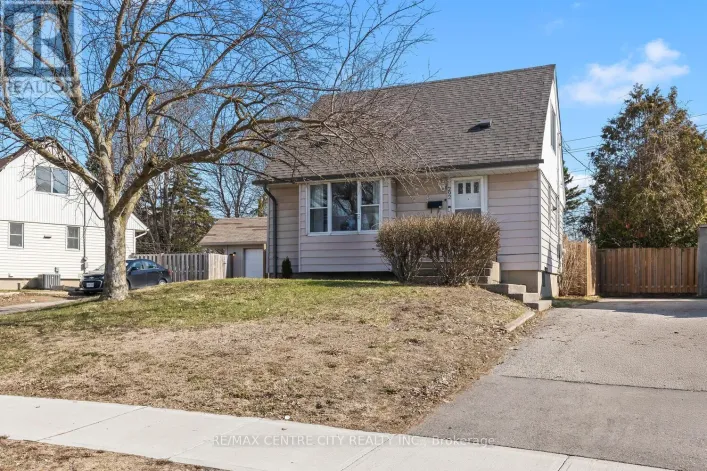 292 PAARDEBERG CRESCENT, London East