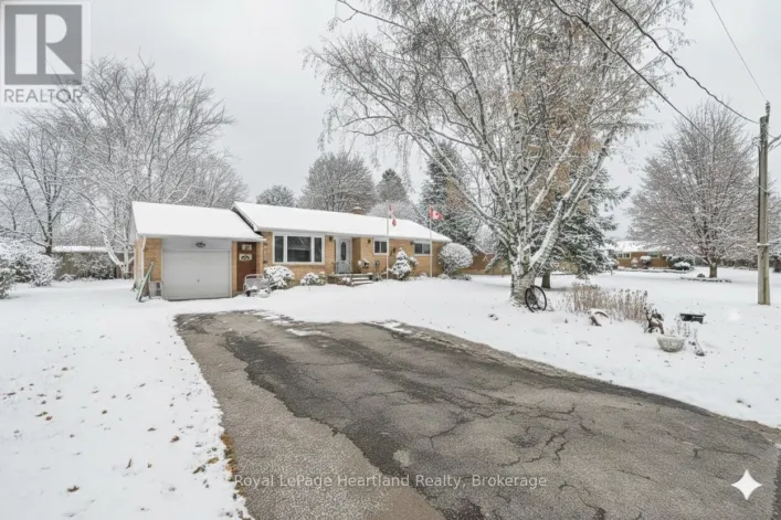 292 WELLINGTON STREET, North Huron