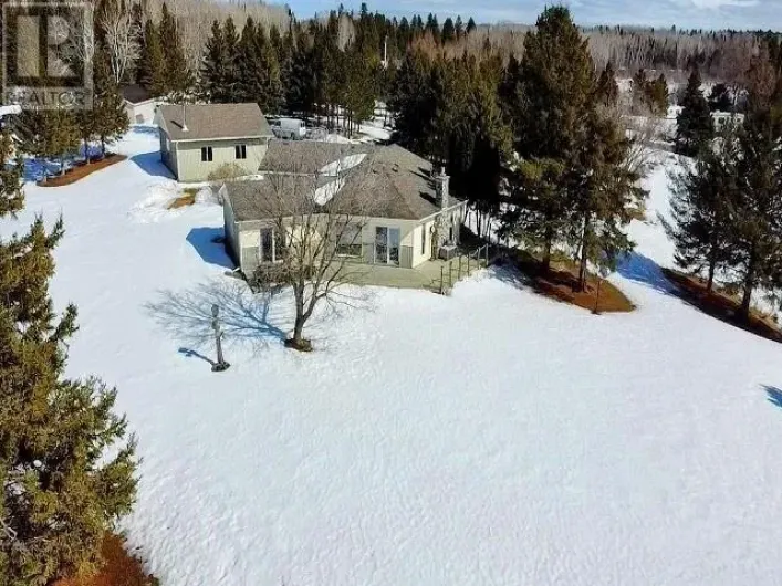 293 Ross Lapointe RD, Oxdrift