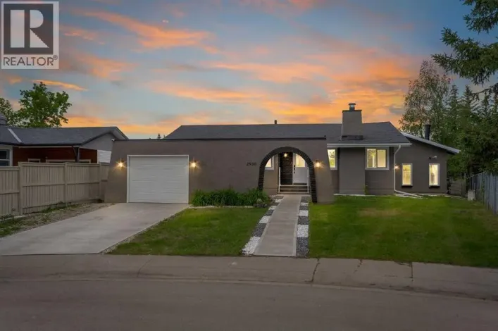 2930 Oakmoor Crescent SW, Calgary