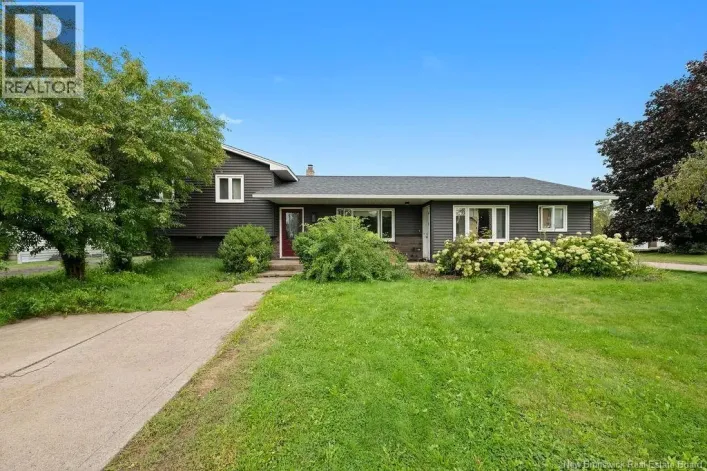 House for sale: 29-31 Fulton Crescent, Moncton