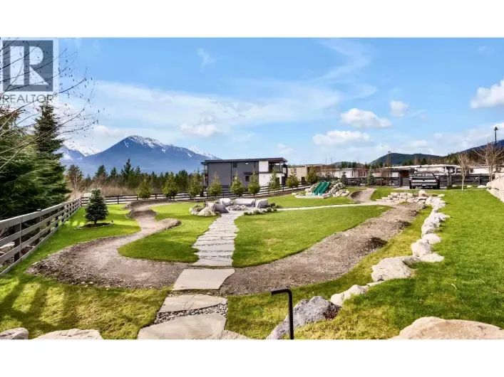 2934 HUCKLEBERRY DRIVE, Squamish