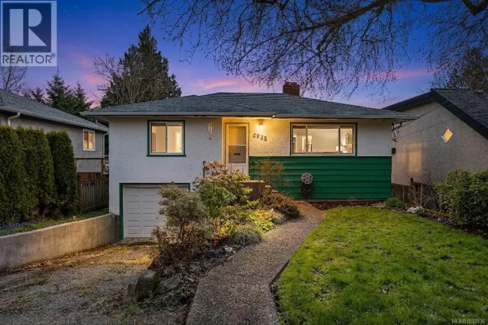 2935 Wascana St, Saanich