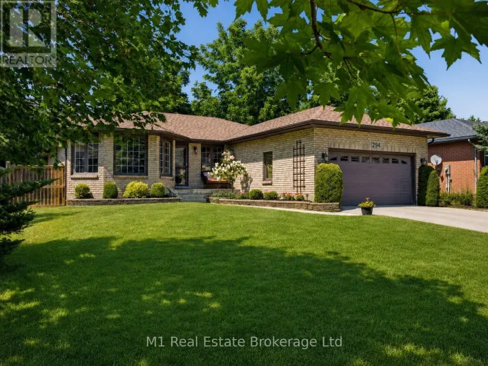294 COLBORNE STREET, Centre Wellington