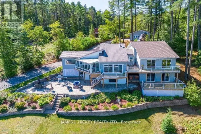 294 LAU-REN ROAD, Laurentian Hills