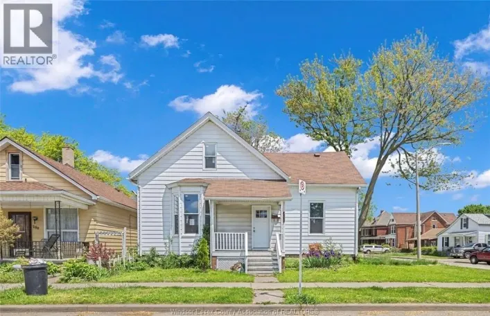 294 LOUIS AVENUE, Windsor