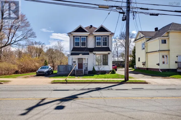 294 QUEEN Street, Truro