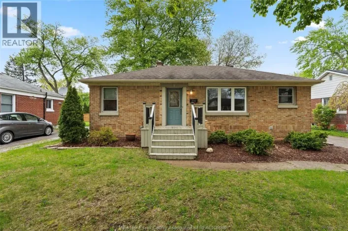 2940 RANDOLPH AVENUE, Windsor