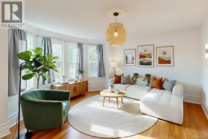 2943 Cedar Hill Rd, Victoria