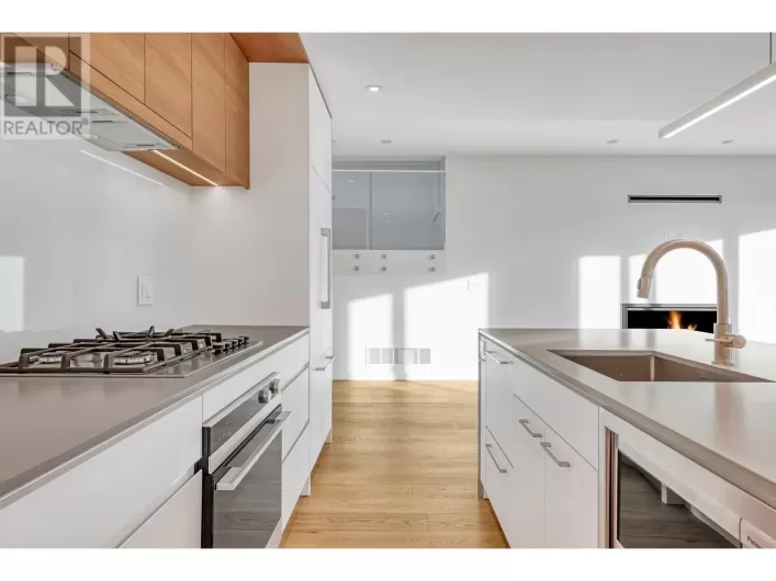 2946 SNOWBERRY PLACE, Squamish