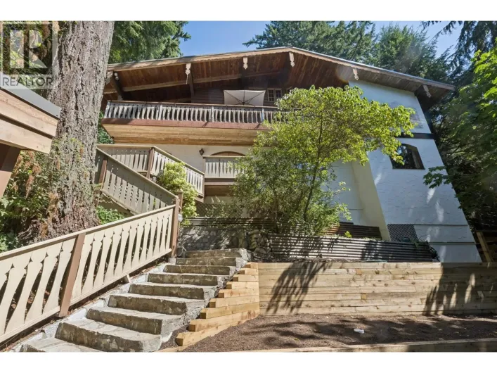 295 BAYVIEW ROAD, Lions Bay