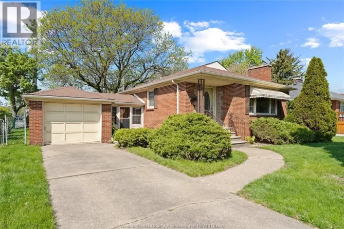 295 HENKEL PLACE, Windsor