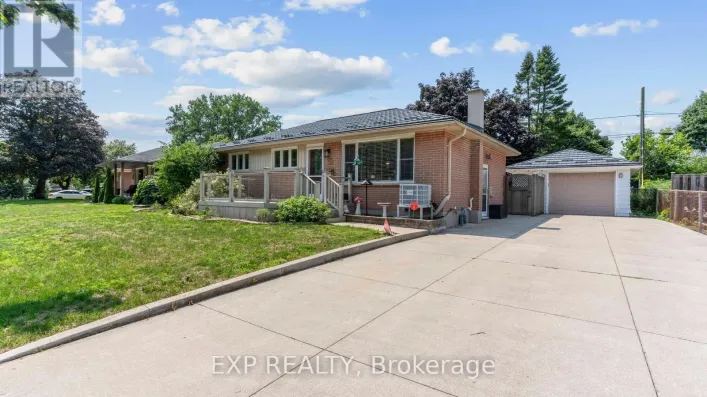 295 TWEEDSMUIR AVENUE, London East