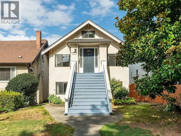 House for sale: 295 W 17TH AVENUE, Vancouver