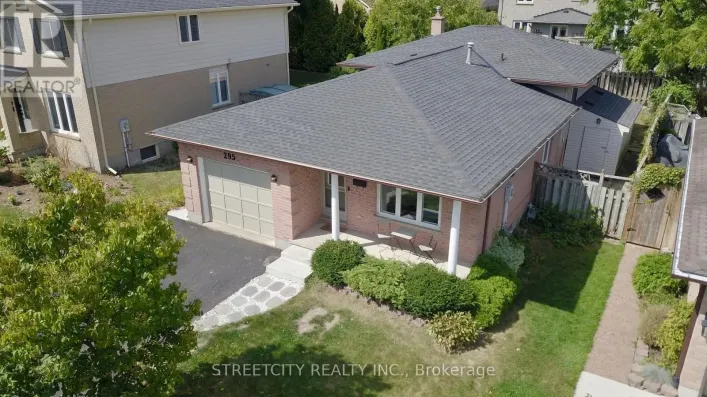 295 WALMER GROVE, London North