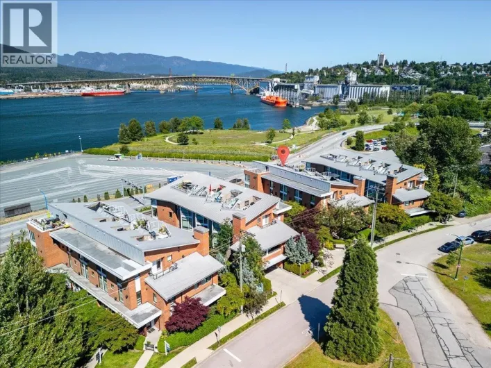 2953 WALL STREET, Vancouver