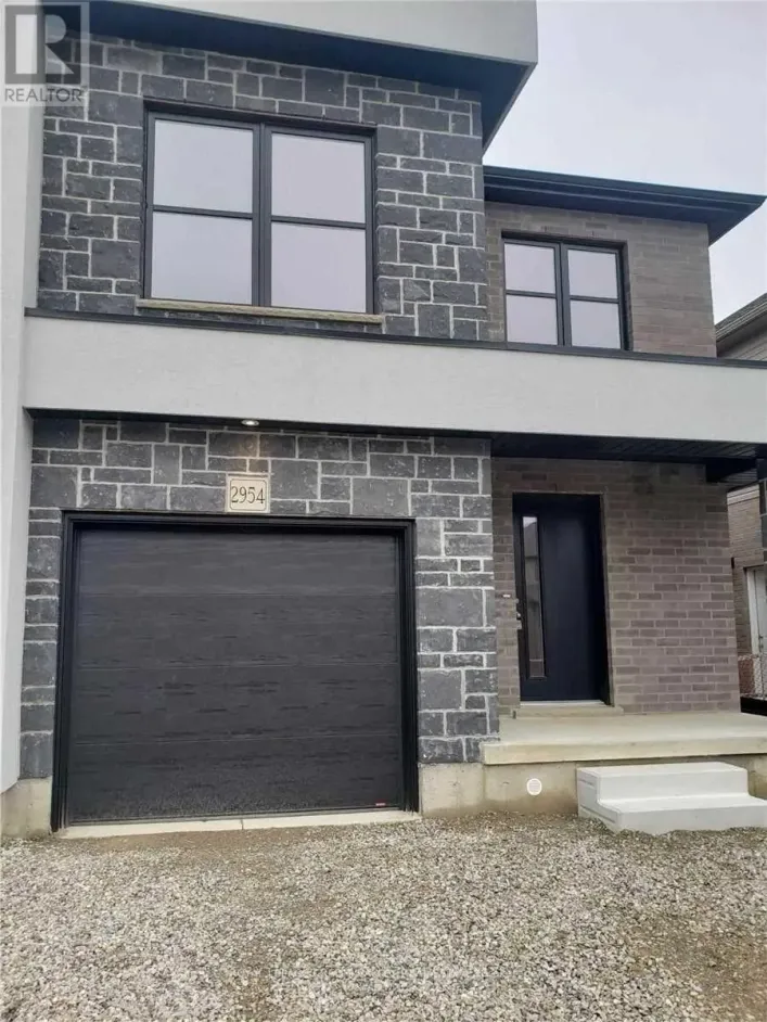 2954 TURNER CRESCENT, London South