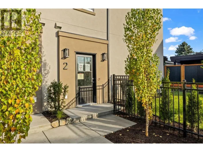 2957 Conlin Court Unit# 2, Kelowna