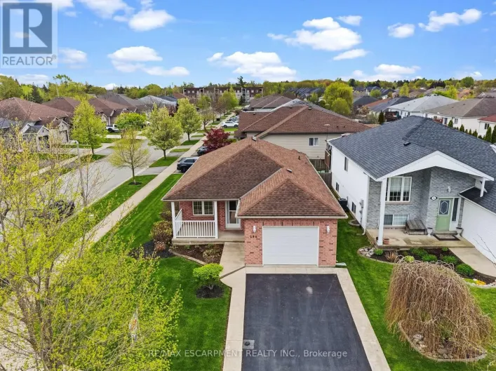 296 AUTUMN CRESCENT, Welland