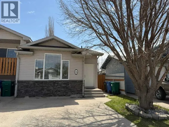 296 Cougar Way N, Lethbridge