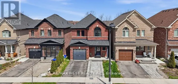 296 MILLER PARK AVENUE, Bradford West Gwillimbury