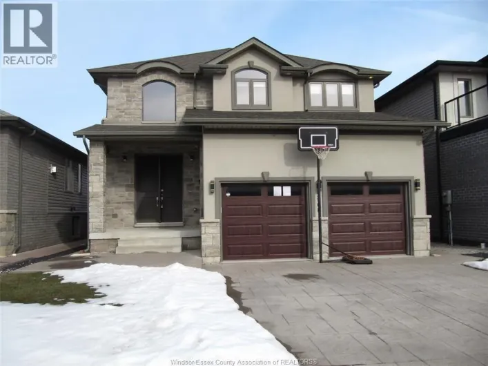 2968 MCROBBIE CRESCENT, Windsor