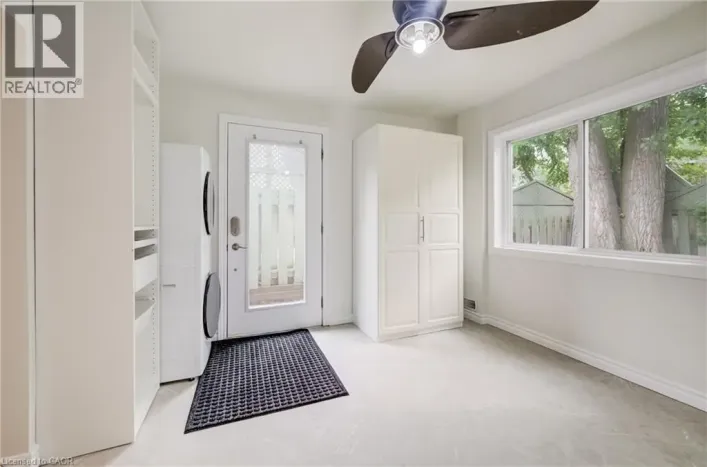297 COUNTRY HILL Drive Unit# C, Kitchener