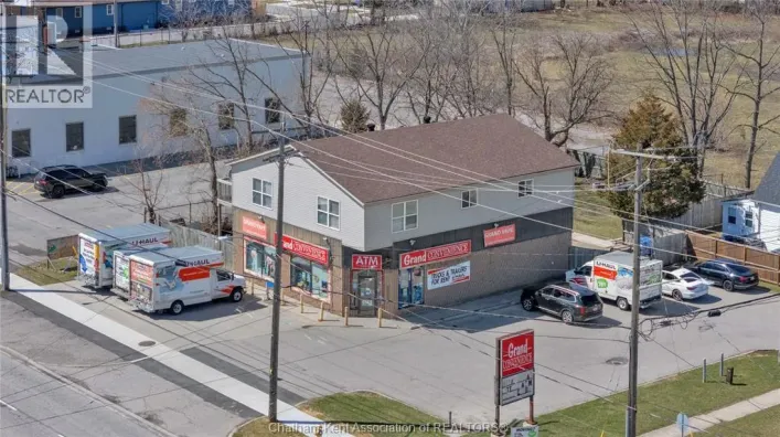 297 Grand AVENUE East, Chatham