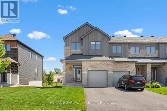 297 LABELLE STREET, Russell