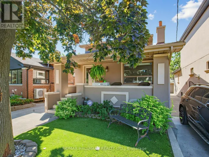 House for sale: 297 STRATHMORE BOULEVARD, Toronto