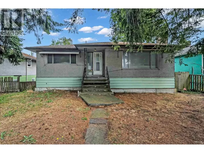 2975 E 41ST AVENUE, Vancouver