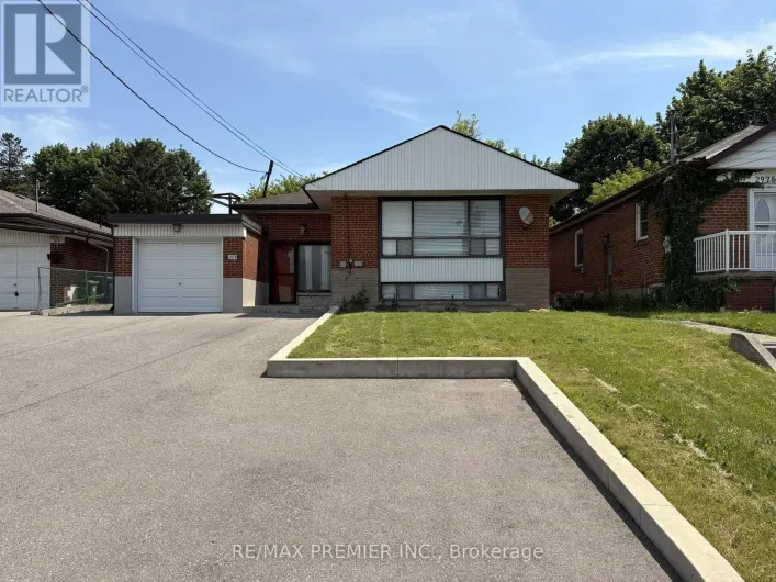 2979 WESTON ROAD, Toronto