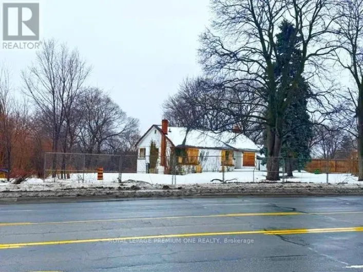 2986 WESTON ROAD, Toronto