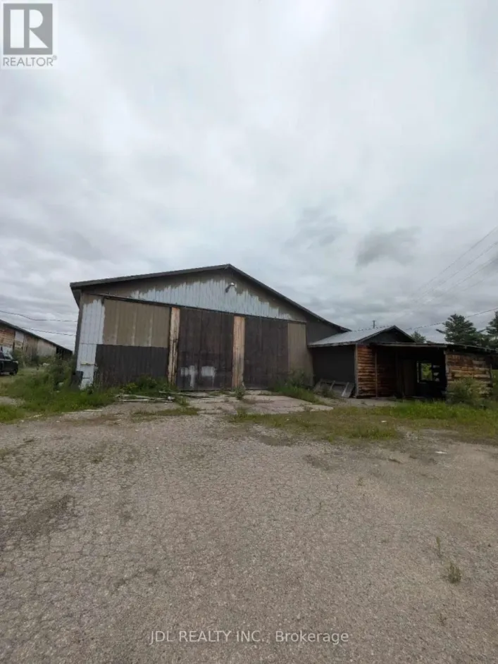 299 BOUNDARY ROAD E, Pembroke