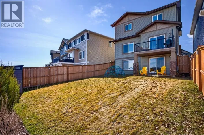 299 Hillcrest Heights SW, Airdrie