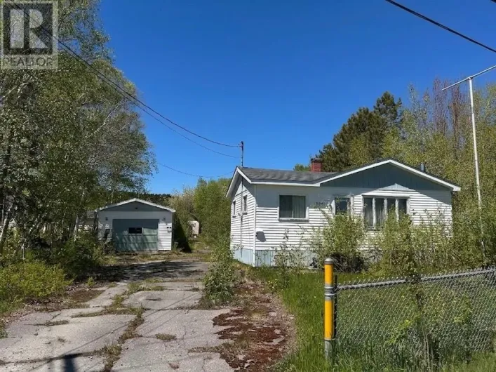 299 J.R. Smallwood Boulevard, Gambo