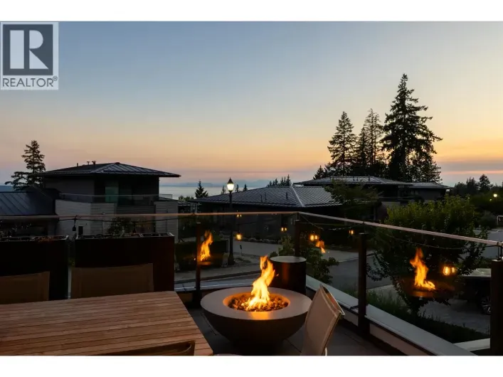 2993 BURFIELD PLACE, West Vancouver
