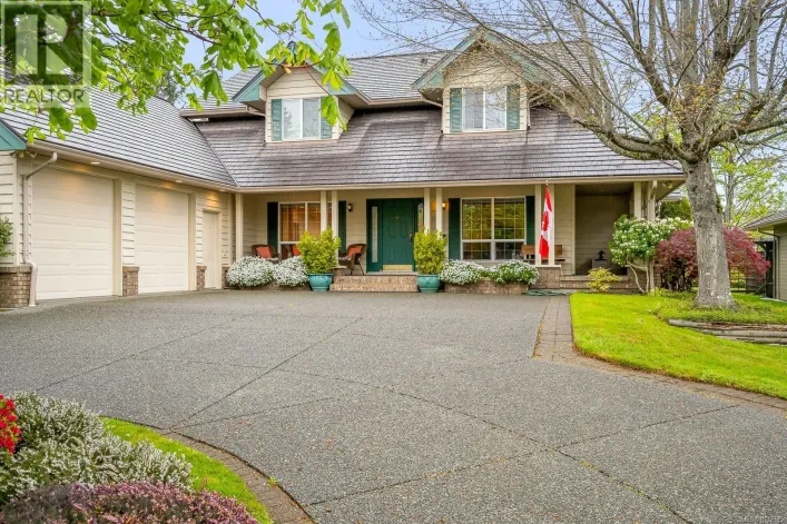 2996 Royal Vista Way, Courtenay
