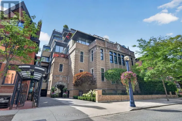 2A - 36 HAZELTON AVENUE, Toronto